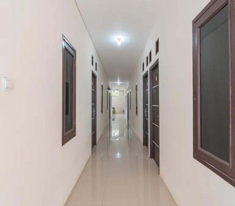 Tw Penginapan Syariah Hotel Tjiandjur Exterior foto