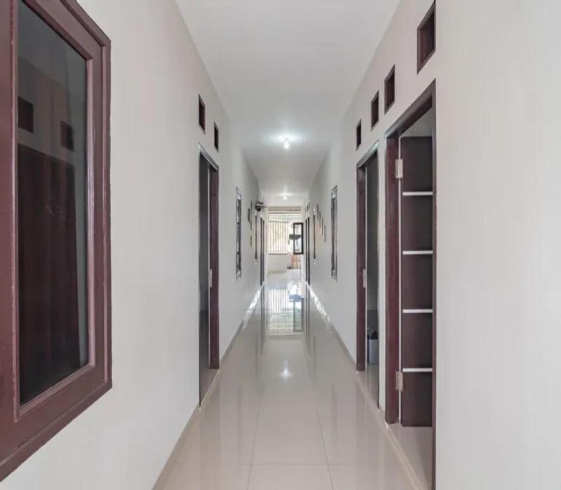 Tw Penginapan Syariah Hotel Tjiandjur Exterior foto